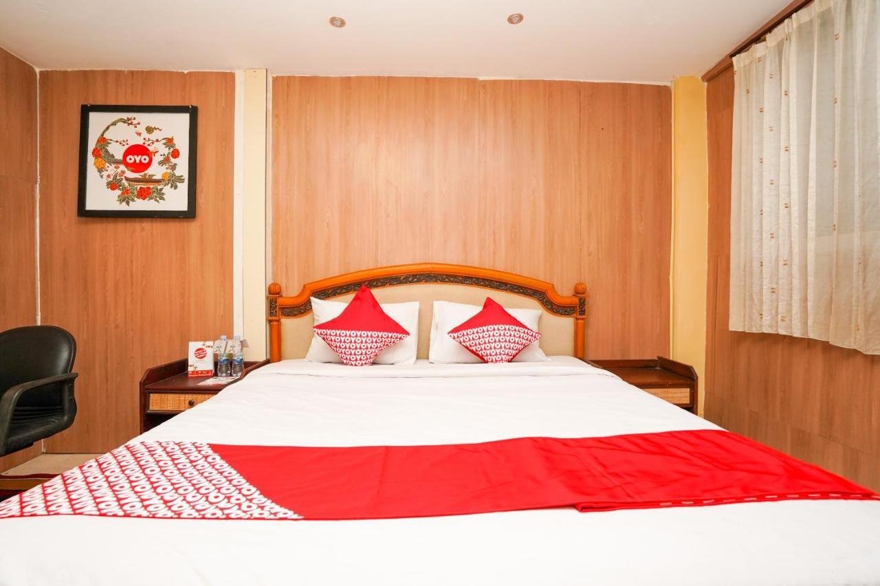 Super Oyo 710 Naomi Heritage 2* Surabaya
